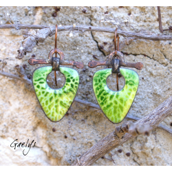 Cendrade - boucles oreilles cuivre emaillé - Motif végétal - montage Brute sur cuivre et étain melangé