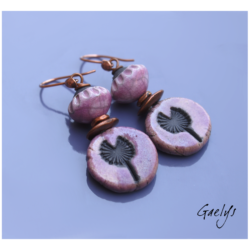 Tigsty - boucles d'oreille, perle céramique raku, mauve/ anthracite , métal cuivré