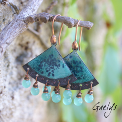 Jared - boucles d'oreille bleu canard /turquoise, breloques, émaux sur cuivre - Style Bohême Chic - full breloque