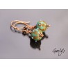 Clara - boucles oreilles lampwork vert turquoise et fauve en verre dépoli - petite caps de Bali métal cuivré et cuivre