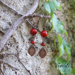 Arsinoe - bright red lampwork earrings - copper etching interlaced