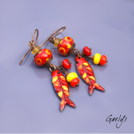 "Poissonade" – red/orange/yellow lampwork earrings – enameled copper fish – charm