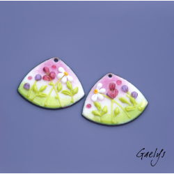 Paire de charm cuivre émaillé pour boucles d'oreille - fond  rose , vert anis - feuillage, fleur roses , violine
