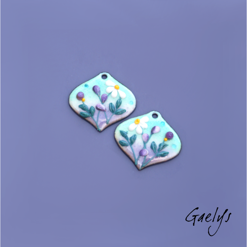 PETITS - Paire de charm cuivre émaillé pour boucles d'oreille - fond  violet  , vert menthe  - feuillage vert canard , fleurs