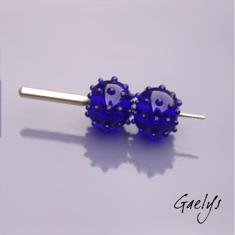 Perles à picots - duo de perles rondelle avec un jeu de points oursin - bleu cobalt transparent
