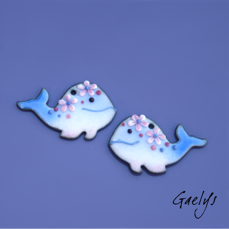 Paire de charm cuivre émaillé pour boucles d'oreille - blanc / bleu pervenche / rose - baleine