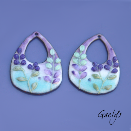 Paire de charm cuivre émaillé pour boucles d'oreille - blanc / bleu vert / violet  - feuillage, fleur violette