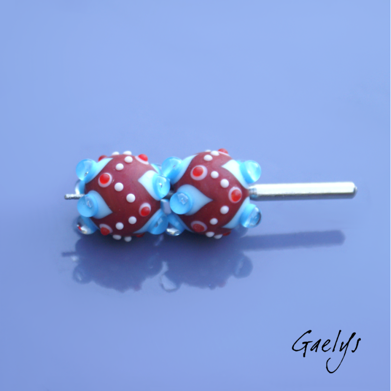 Perles à picots - duo de perles rondelle avec un jeu de points et picots  - rouge / bleu / aqua - DEPOLIES
