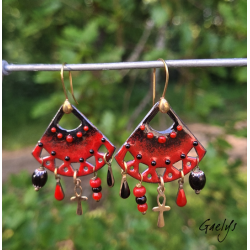 Emeline - boucles d'oreille rouge /noir, breloques, émaux sur cuivre - Style Bohême Chic - bo gaelys - full breloque