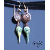 Lyrae - boucles oreilles headpin lampwork vert translucide et vert de gris - rosace en cuivre motif lierre