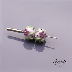 Perles Lampwork à fleurs - duo de perles rondelle 4 fleurs  - fond rode nude / fleurs violettes, feuillage olive