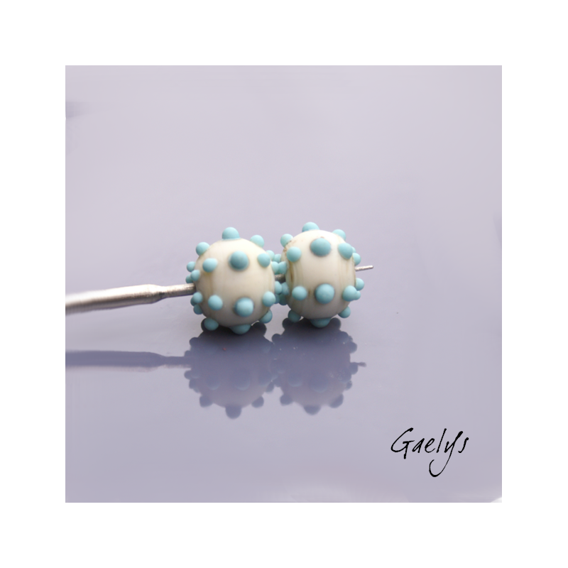 Perles Lampwork à picots oursin - duo de perles rondes avec points - ivoire / bleu turquoise - Verre DEPOLI