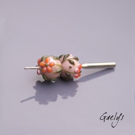 Perles Lampwork à fleurs - duo de perles rondes - fleurs  - fond rose nude / fleurs sun set, vert olive