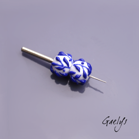 Perles Lampwork à fleurs - duo de perles "rondelle"  - fond blanc /feuillage bleu cobalt