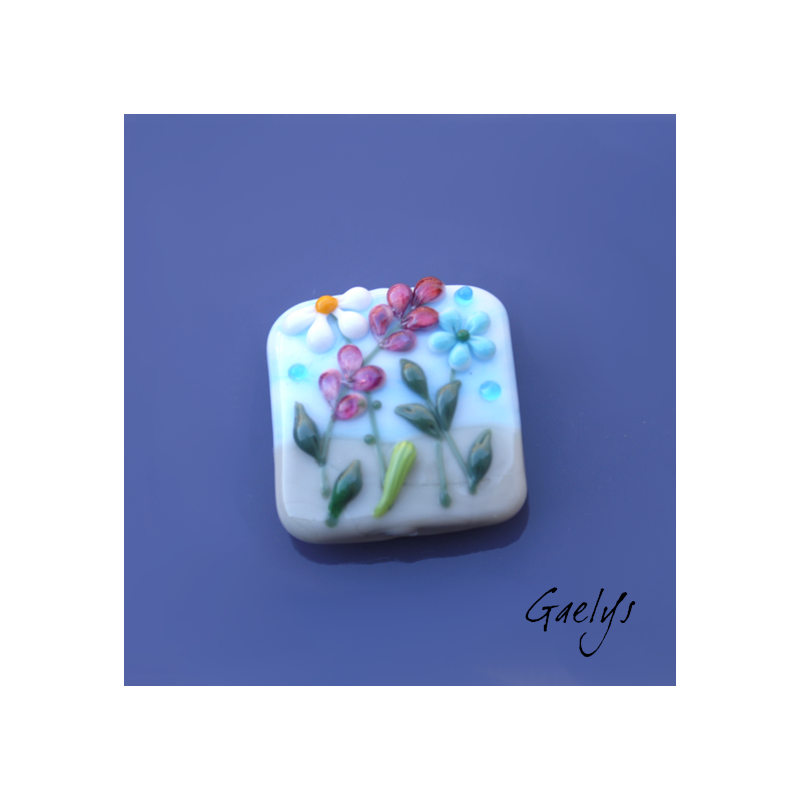 Perle lampwork carrée - bleu ciel / vert  / multicolore