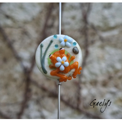 Saly - petite grenouille orange sur perle ivoire - fleurettes - Animaux de verre