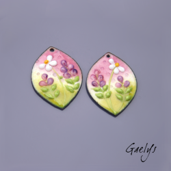 Paire de charm cuivre émaillé pour boucles d'oreille - fond rose / vert / pourpre / blanc - champêtre