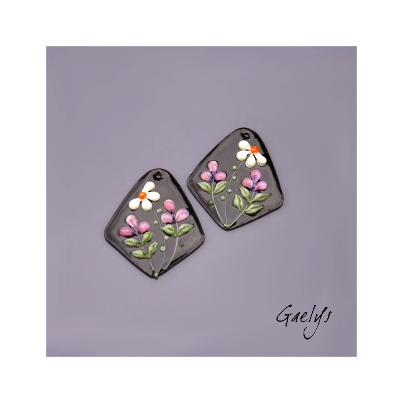 Paire de charm cuivre émaillé pour boucles d'oreille - fond noir / vert olive / rose / ivoire