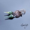Lyrae - boucles oreilles headpin lampwork vert translucide et vert de gris - rosace en cuivre motif lierre