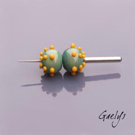 Perles Lampwork à picots oursin - duo de perles rondes avec points - bleu vert / jaune