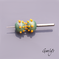 Perles Lampwork à picots oursin - duo de perles rondes avec points - bleu vert / jaune