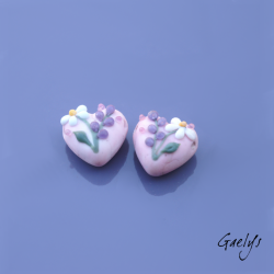 Pair of glass beads for earrings - pink heart flowers - lampwork Gaelys - frosted glass