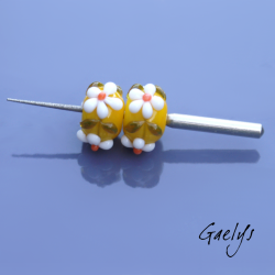 Flower Lampwork Beads - Rondelle Bead Duo - Bright Yellow Background / Foliage / Daisy
