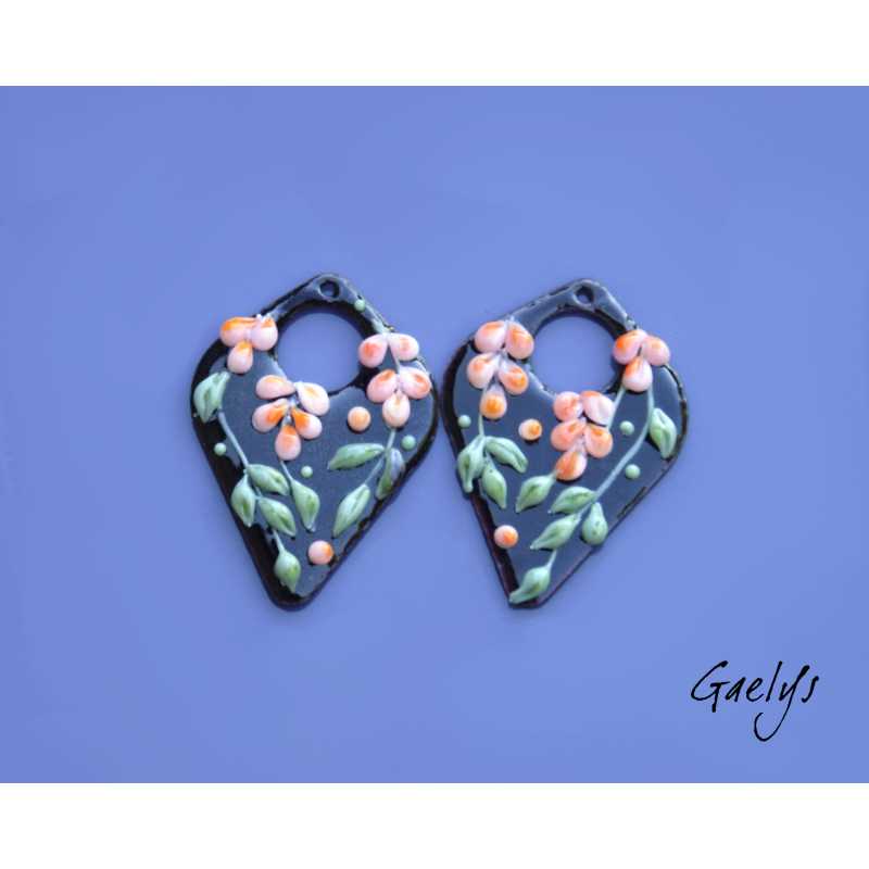 Paire de charm cuivre émaillé pour boucles d'oreille - fond noir / rose pêche / feuillage