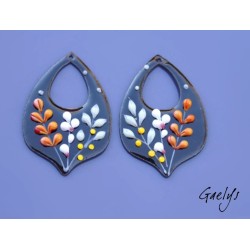 Paire de charm cuivre émaillé pour boucles d'oreille - fond noir / fleurs blanche  / oranges / feuillage olivier