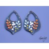 Paire de charm cuivre émaillé pour boucles d'oreille - fond noir / fleurs blanche  / oranges / feuillage olivier