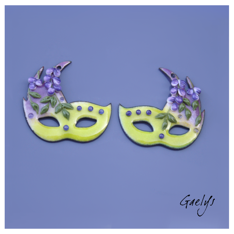 Pair of enameled copper charm earrings - green/purple/olive background - Venetian Mask - Wisteria