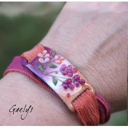 Connecteur bracelet - cuivre émaillé -   pourpe / blanc / pêche  + ruban de soie assortie