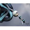 Larme sereine - pendentif  lampwork inspiration indienne -  Galet lampwork ivoire motif plume - murine