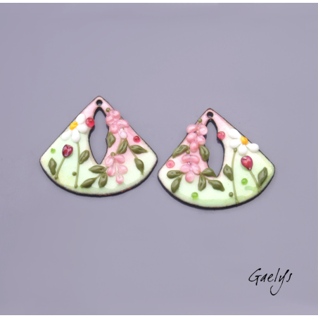 Paire de charm cuivre émaillé pour boucles d'oreille - fond rose / vert doux  / pourpre / blanc - paquerette et glycine