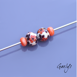 Flower Lampwork Beads - Round Bead Duo + Spacer - Ivory / Black Foliage / Small Flower red and Orange