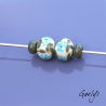 Perles Lampwork à fleurs - duo de perles ronde + spacer  -  ivoir / feuillage vert / fleurette turquoise