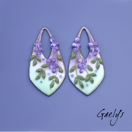 Paire de charm cuivre émaillé pour boucles d'oreille - fond  vert doux  - glycine violette