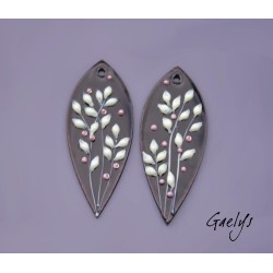 Pair of enameled copper charm earrings - black background / olive leaf - long leaf