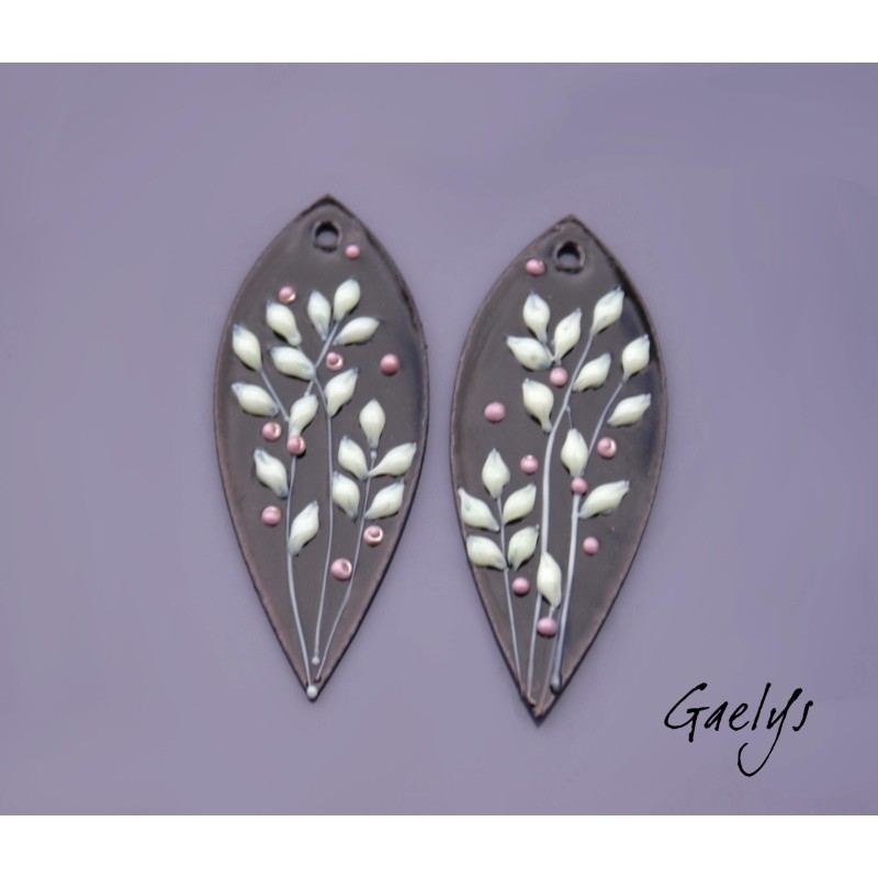 Pair of enameled copper charm earrings - black background / olive leaf - long leaf